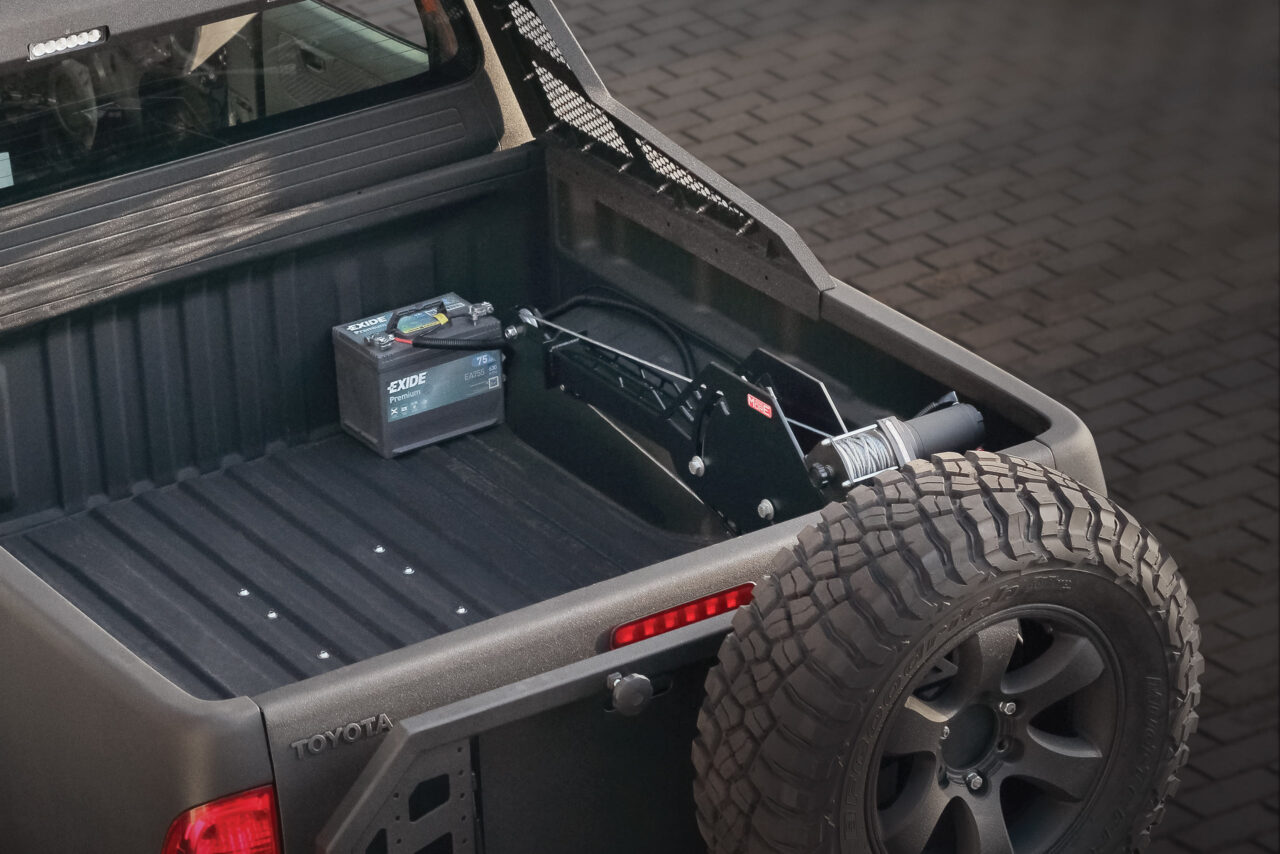 Obrotowa płyta montażowa wyciągarki z wysięgnikiem More 4x4