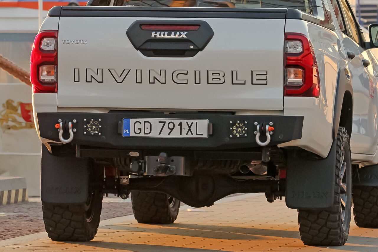 Zderzak tylny off-road - Toyota Hilux REVO More 4x4